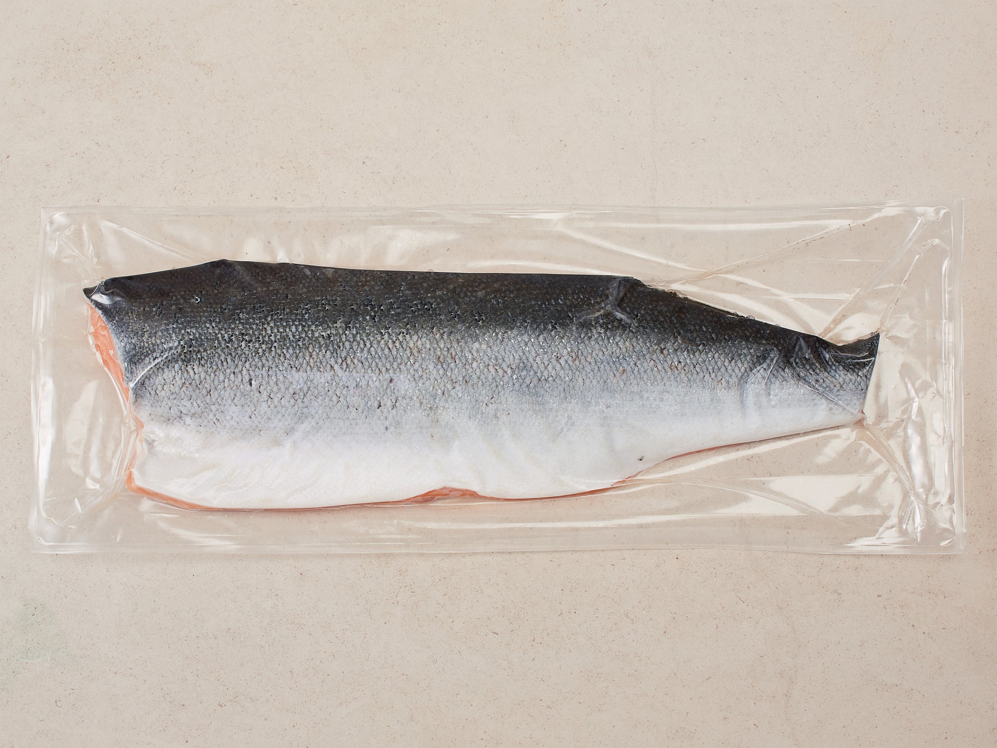  Färöer Lachs-Filet (Sashimi Qualität) · Pre-Rigor pro Stück 2kg