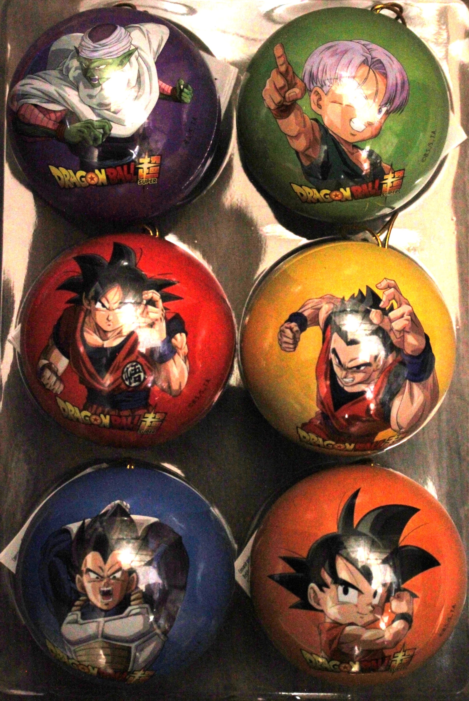 DOLCI Dragon Ball Z | Metallene Weihnachtskugel mit Süßigkeiten (1 Stück) 5g